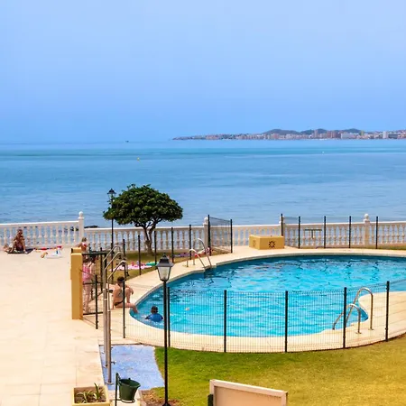 Sobre Del Mar Apartment